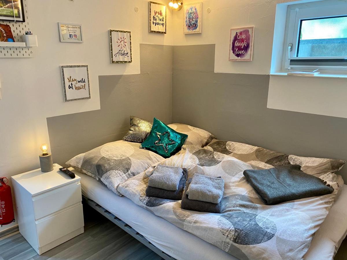 Modernes Zimmer Mit Kuechenzeile Und Bad Denkte Dış mekan fotoğraf